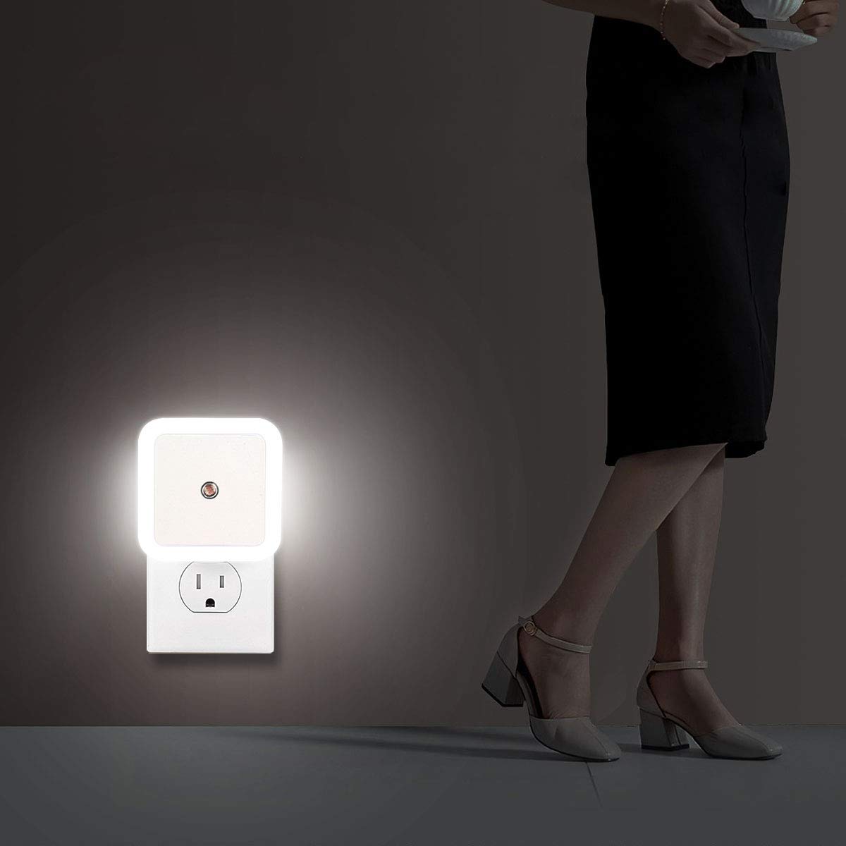 Sujeet Night Light, Night Lights Plug into Wall 8-Pack, Nightlight Plug in Night Light, Dusk to Dawn Night Lamp Led (Red)