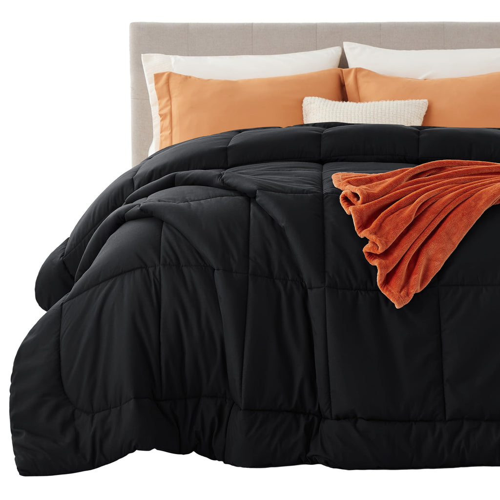 Bedsure Comforter Duvet Insert - Quilted Comforters Queen Size, All Season Duvet, Down Alternative Bedding, with 8 Tabs, Gifts for Women/Men, Olive Green, Queen 88 x 88 Inches