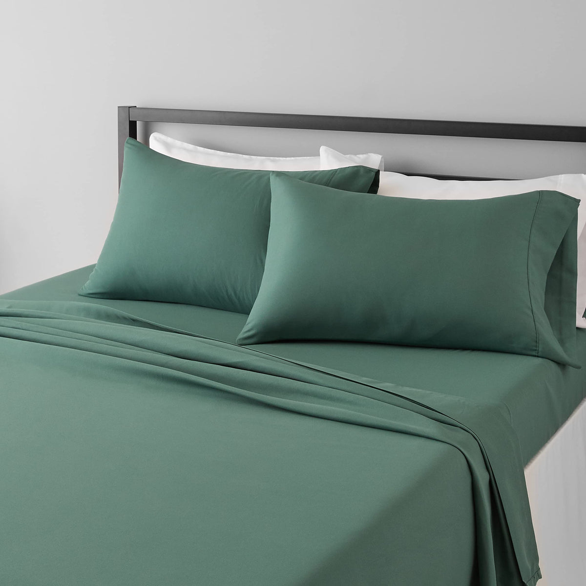 Amazon Basics Lightweight Super Soft Breathable Wrinkle-Resistant Microfiber 4-Piece Bed Sheet Set with 14-Inch Deep Pockets, Queen, Bright White, Solid