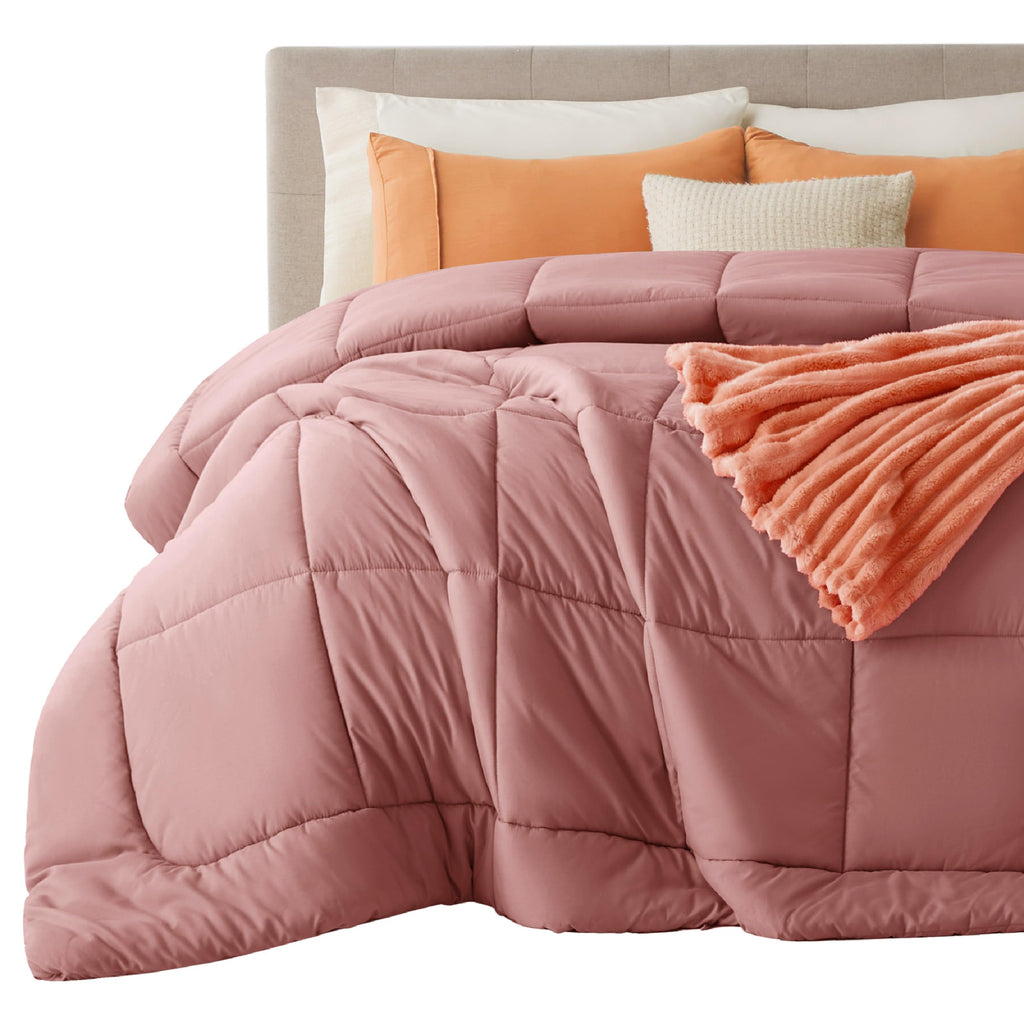Bedsure Comforter Duvet Insert - Quilted Comforters Queen Size, All Season Duvet, Down Alternative Bedding, with 8 Tabs, Gifts for Women/Men, Olive Green, Queen 88 x 88 Inches