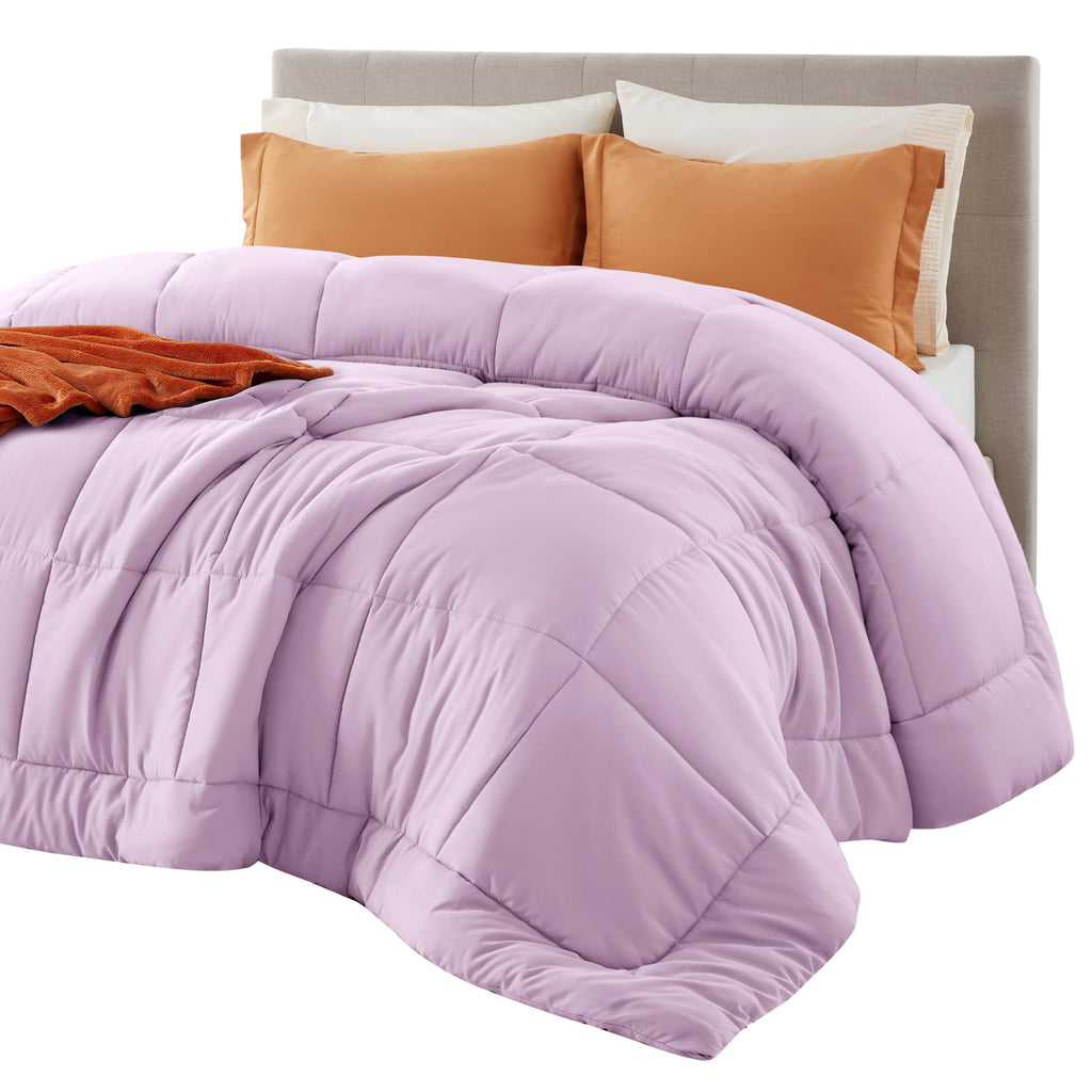 Bedsure Comforter Duvet Insert - Quilted Comforters Queen Size, All Season Duvet, Down Alternative Bedding, with 8 Tabs, Gifts for Women/Men, Olive Green, Queen 88 x 88 Inches