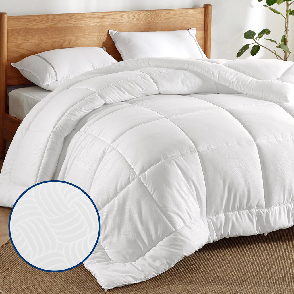 Bedsure Comforter Duvet Insert - Quilted Comforters Queen Size, All Season Duvet, Down Alternative Bedding, with 8 Tabs, Gifts for Women/Men, Olive Green, Queen 88 x 88 Inches